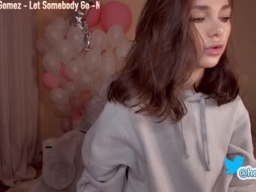 webcam girl hollyextra live cam image #1817730