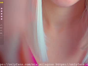 webcam girl mia_milagros live cam image #1077324
