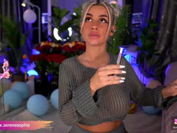 webcam girl serene_sophiex live cam image #10761845