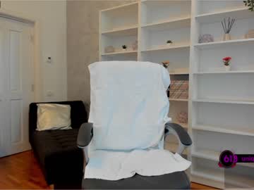 webcam girl vanessacroft live cam image #2056120