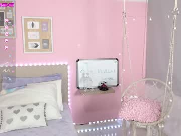 webcam girl little_effy18 live cam image #2798727