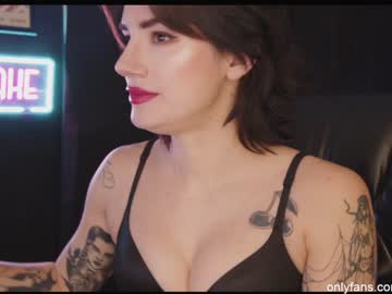 webcam girl aynmarie live cam image #4341495