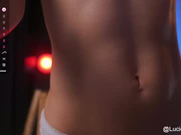 webcam girl lucie_beltran live cam image #11132552