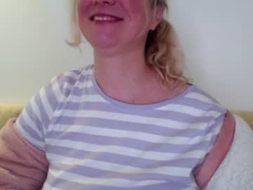 webcam girl kiradivine live cam image #2347950