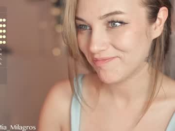 webcam girl mia_milagros live cam image #6993203