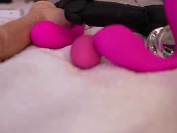 webcam girl dovia live cam image #11245678
