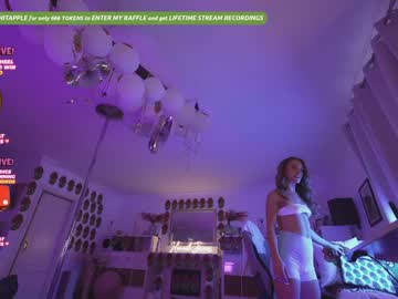 webcam girl hannahjames710 live cam image #9462936