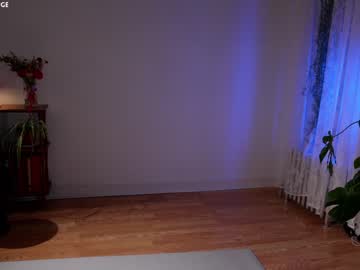 webcam girl alisonrouge live cam image #9377082