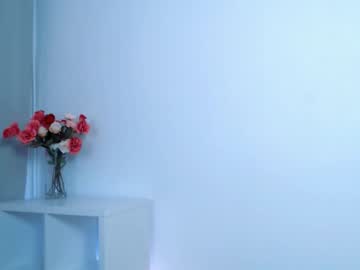 webcam girl emmi_rosee live cam image #1599685