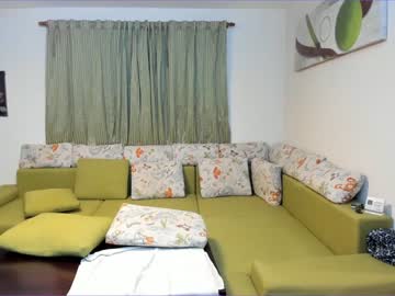 webcam girl zt0_ live cam image #8740514