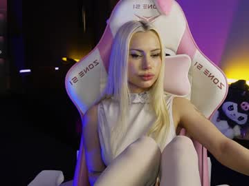 webcam girl stacy_batt live cam image #11737125