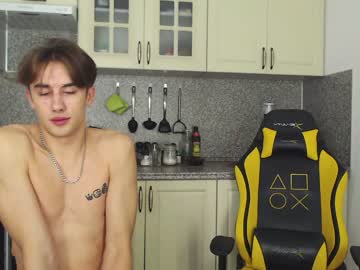 webcam man purple_gang live cam image #413833