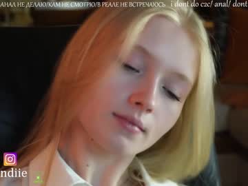 webcam girl bestblondiiecb live cam image #5939093