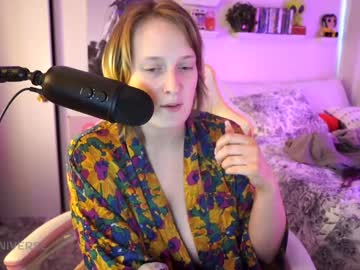 webcam girl laylas_universe live cam image #9750468