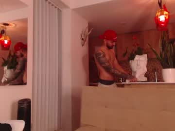webcam man fratguysonline live cam image #7999733