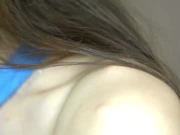 webcam girl peek_in_my_window live cam image #9924906