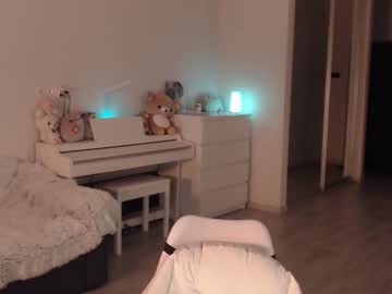 webcam girl uwuxo live cam image #1302752