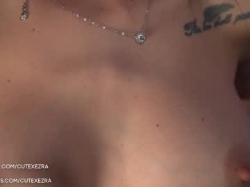 webcam girl ezra live cam image #5828212