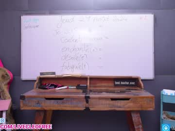 webcam girl livecleo live cam image #10354366