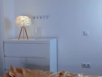 webcam girl uwunikaa live cam image #7862410