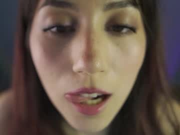 webcam girl greeny_mat live cam image #12566655