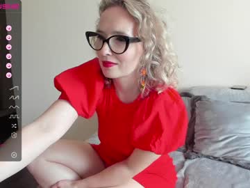 webcam girl emilymilf__ live cam image #5602271
