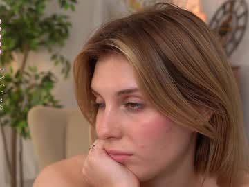 webcam girl refined_style live cam image #10618719