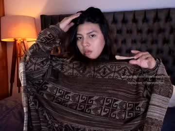 webcam girl isabeyferrec live cam image #11697035