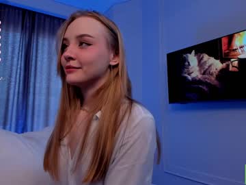 webcam girl lissa_meooow live cam image #8817462