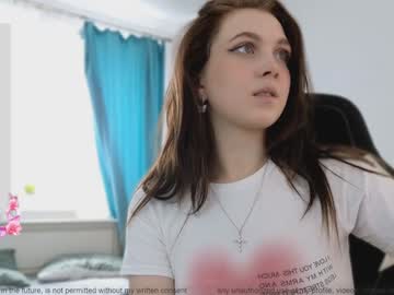 webcam girl small_blondee live cam image #9528406