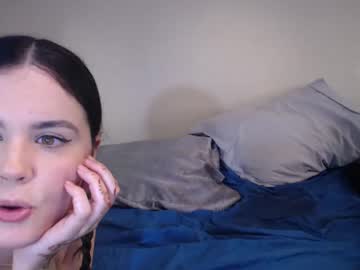 webcam girl gia_is_horny live cam image #8789419