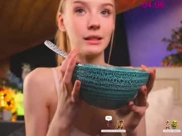 webcam girl lissa_meooow live cam image #12834722