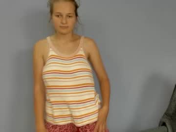 webcam girl dina__di live cam image #3542548