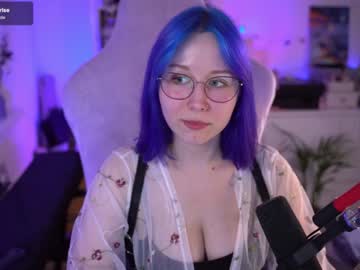 webcam girl blue_mooncat live cam image #9748373
