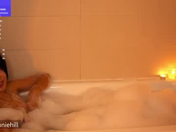 webcam girl anniehillofficial_ live cam image #10689372