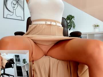 webcam girl legswattitude live cam image #12341558