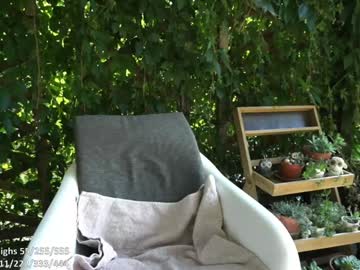 webcam girl yournaughtypixie live cam image #13022050