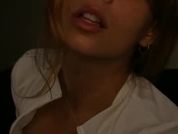 webcam girl lilbeccaxo live cam image #9842845