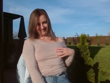 webcam girl juicy_peach88 live cam image #5795781