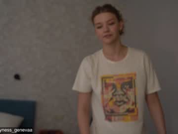 webcam girl coyness_geneva live cam image #3101777