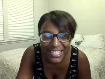 webcam girl cocostreet live cam image #4856995