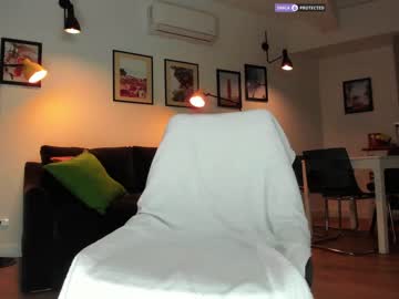webcam girl intrigueeme live cam image #8878363