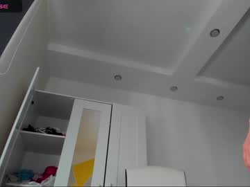 webcam girl roxy_blue_eyed_ live cam image #7227181