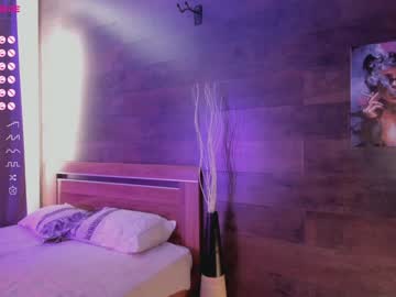 webcam girl yolandabertha live cam image #4411938