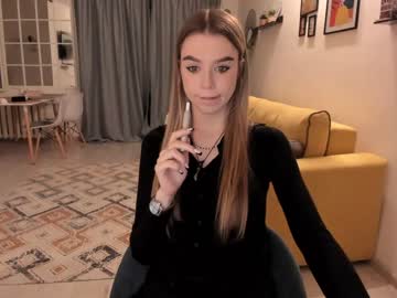 webcam girl 1i1ypa1mer live cam image #9095388