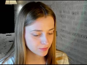 webcam girl sophie_crashh live cam image #5947389