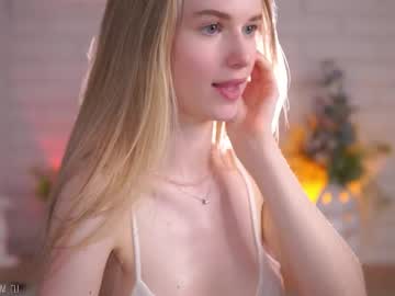 webcam girl brave_journey live cam image #12842688