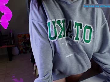 webcam girl aavee live cam image #12599575