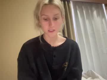 webcam girl tinyfairyprincess live cam image #7881852