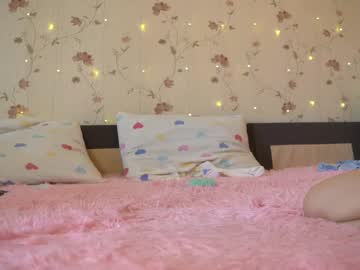 webcam girl tiny_miracle live cam image #9175279